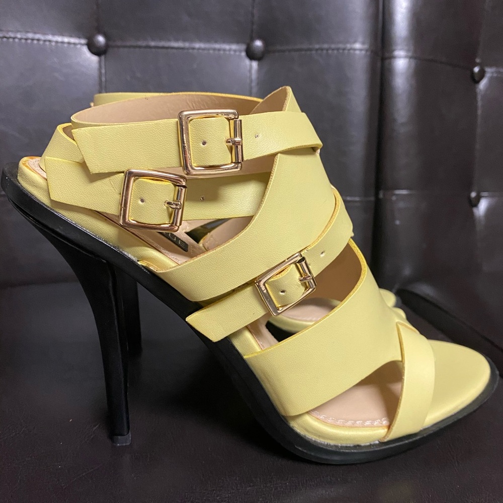 Izabella Rue Heels